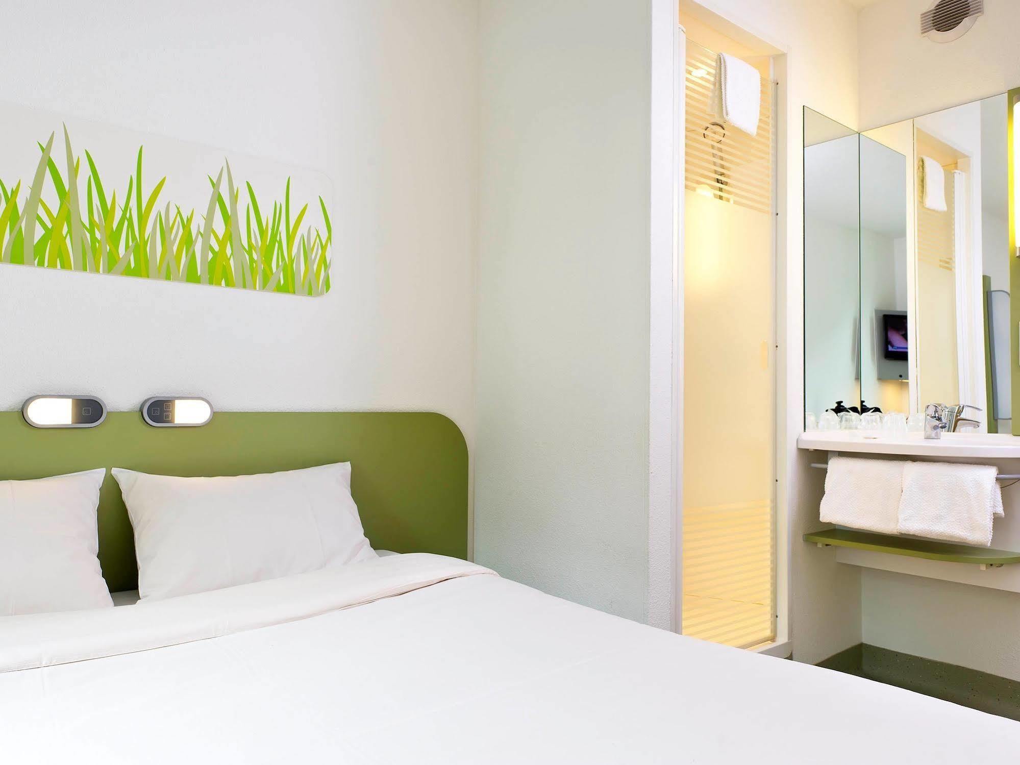 Ibis Budget Le Puy En Velay Buitenkant foto